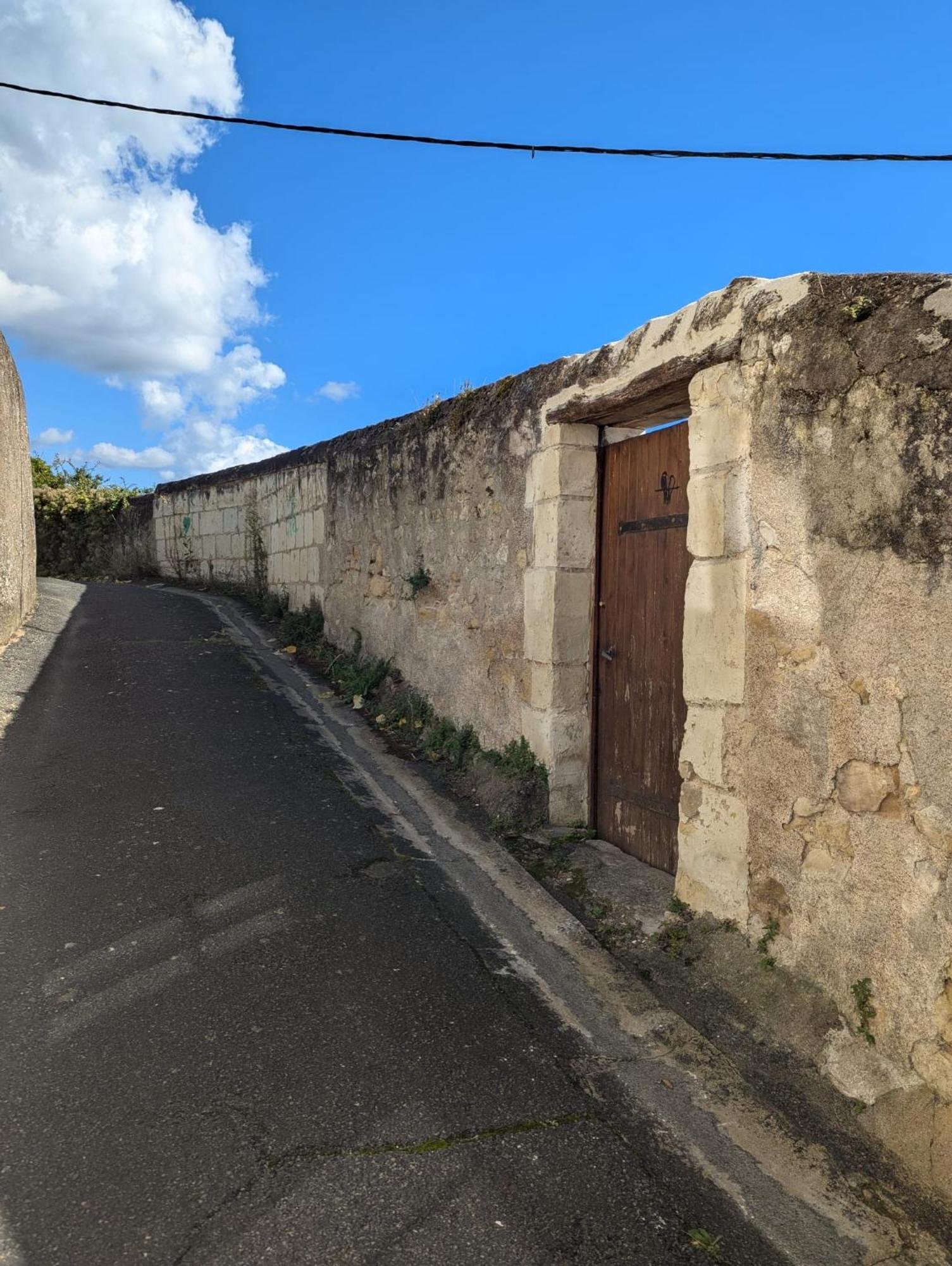 Appartement Des Hirondelles , Au Pied Du Chateau Chinon Bagian luar foto